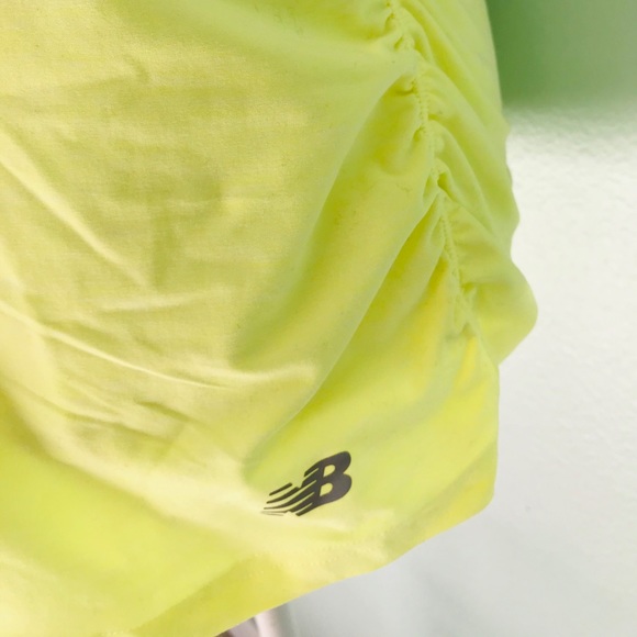 SOLD NEW BALANCE FAST DRYING WORKOUT SHIRT - Picture 4 of 8